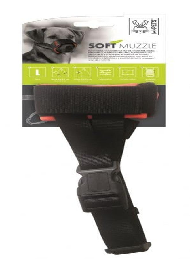 كمامة ناعمة للكلاب من إم-بيتس للتحكم في النباح والعض والمضغ، ناعمة ومبطنة، قابلة للتعديل مع مشبك قفل، جيدة التهوية ولطيفة على الأنف، آمنة للتدريب والمشي والتزيين وزيارات الطبيب البيطري، كبيرة الحجم